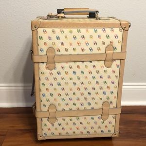 🎉🎉1 HOUR SALE vintage Dooney and Bourke luggage